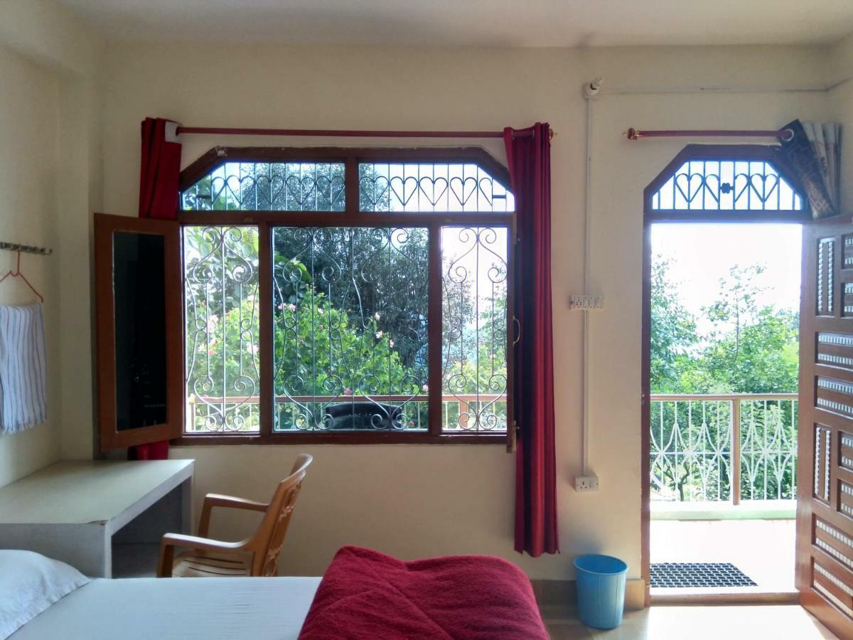 Maa Ananda Mayee Guest House Binsar Ngoại thất bức ảnh